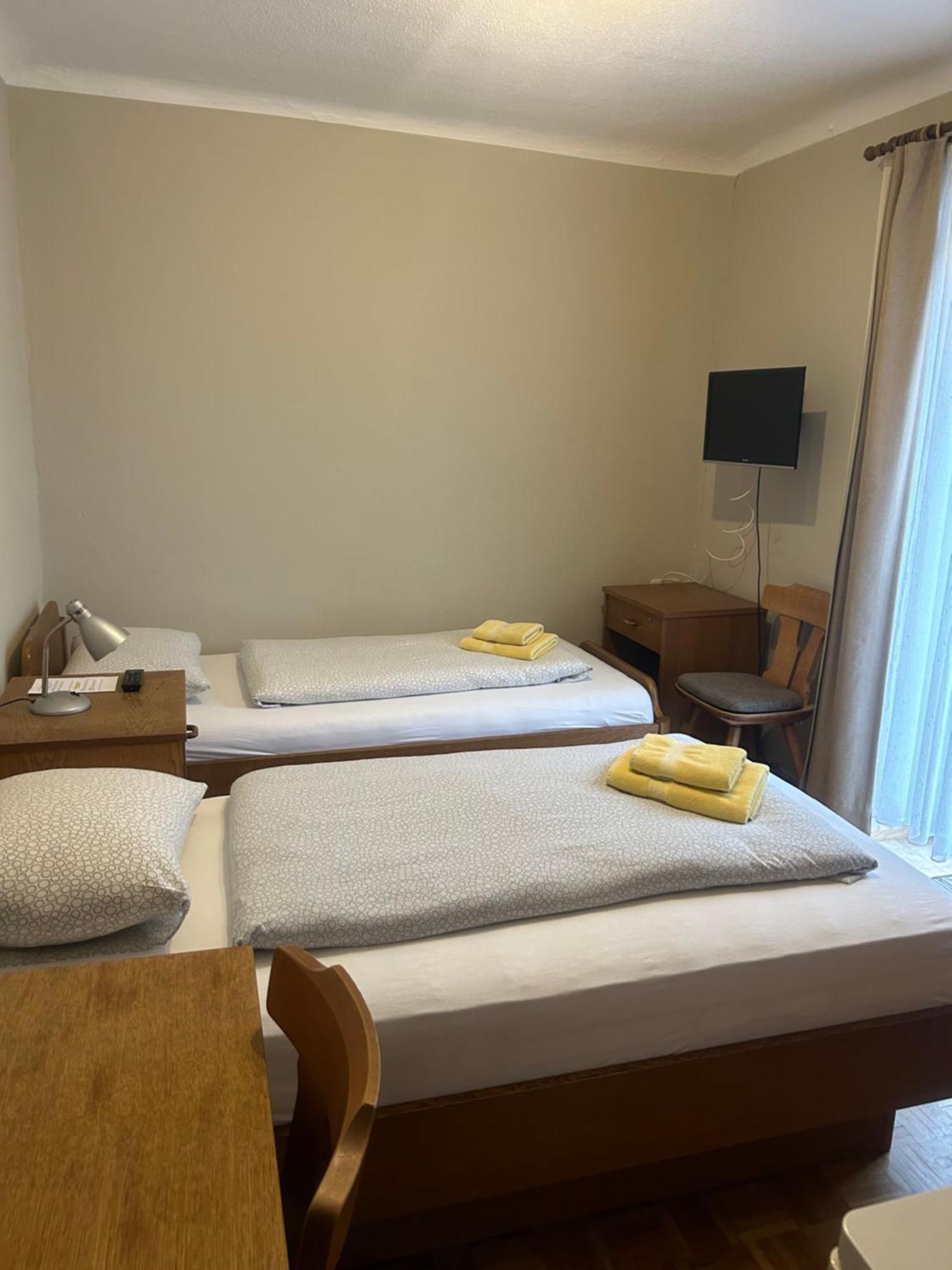 Gasthof Mit Seeterasse & Appartements Zur Landeroith ไวแร็กก์ ภายนอก รูปภาพ