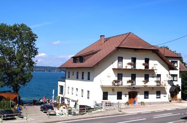 Gasthof Mit Seeterasse & Appartements Zur Landeroith ไวแร็กก์ ภายนอก รูปภาพ